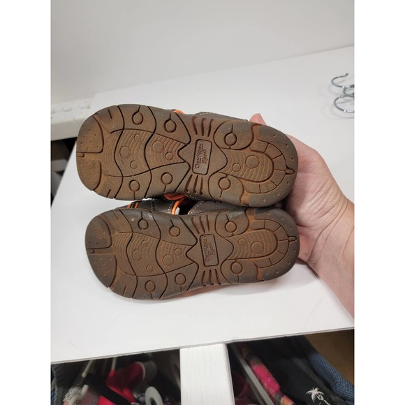 Oshkosh Toddler quick close strap Sandals. Brown/Orange size 11.5-12 - Picture 8 of 9